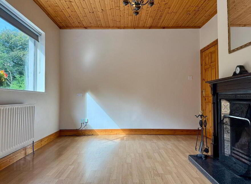 Woodside, Killanne, Y21A2F3