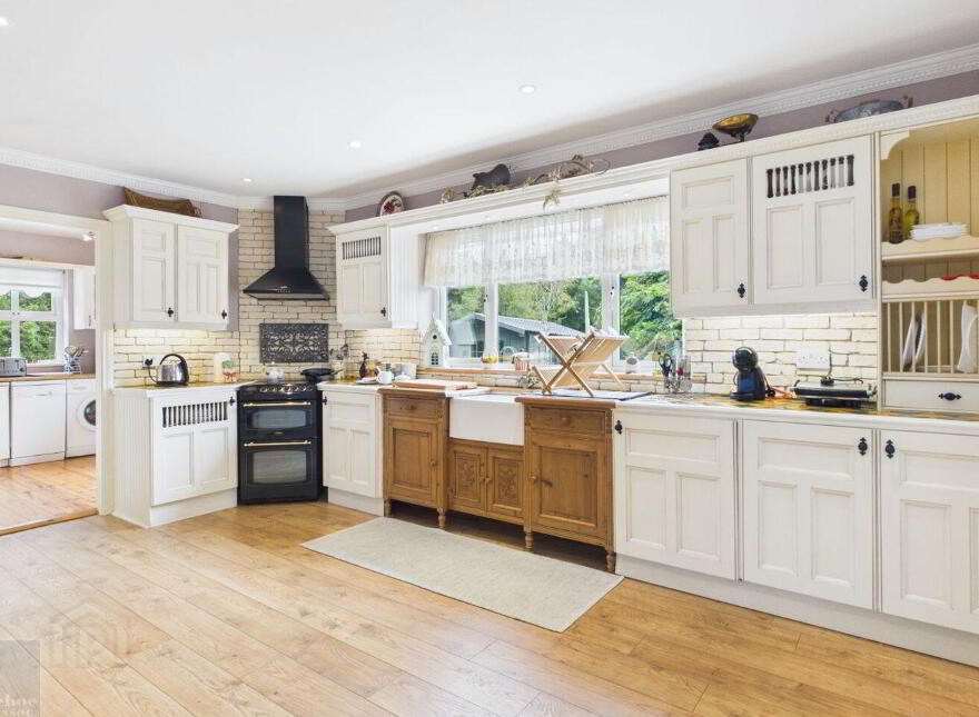 Tomgarrow, Adamstown, Y21P782