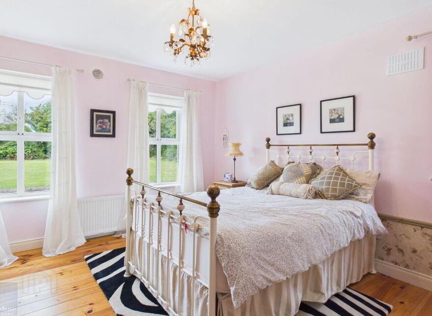 Tomgarrow, Adamstown, Y21P782