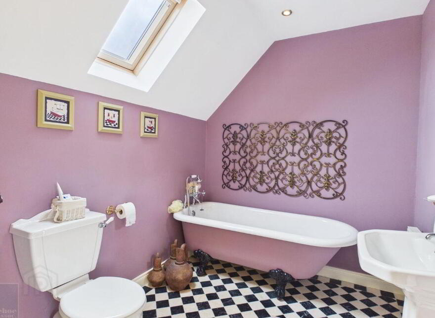 Tomgarrow, Adamstown, Y21P782