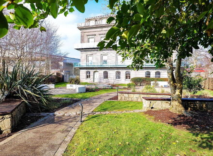 18 Mount Eaton House, Taylors Hill Road, Taylor's Hill, Taylor's Hill, H91Y1X6