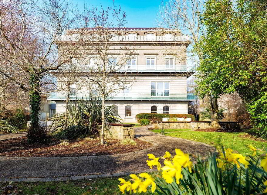 18 Mount Eaton House, Taylors Hill Road, Taylor's Hill, Taylor's Hill, H91Y1X6
