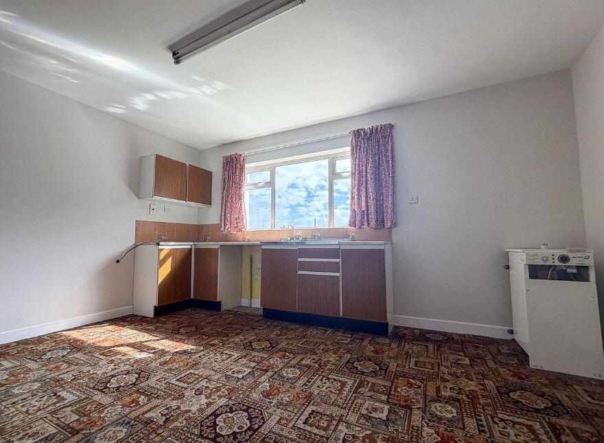 19 Laurel Park, Newcastle, Newcastle, H91WNP2