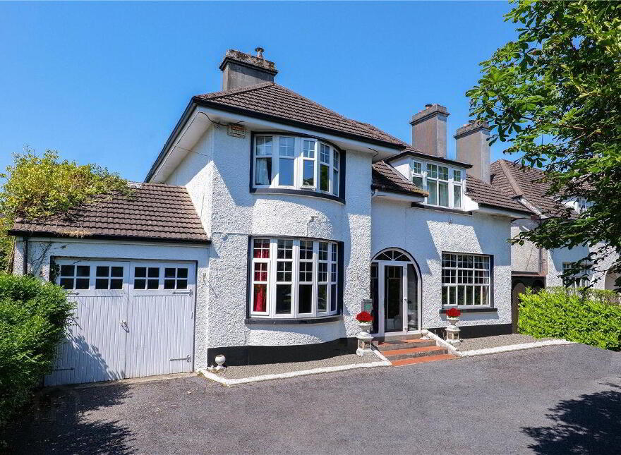 Bradmur, 5 Nile Lodge, Salthill Road Lower, Salthill, H91YK6F