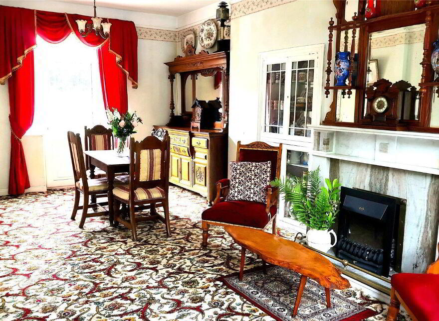 Bradmur, 5 Nile Lodge, Salthill Road Lower, Salthill, H91YK6F
