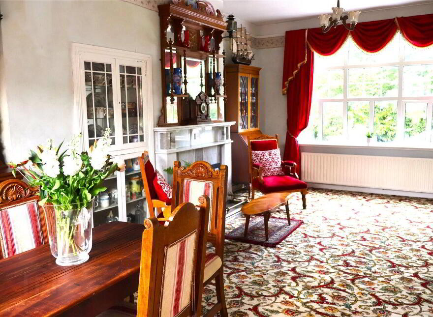 Bradmur, 5 Nile Lodge, Salthill Road Lower, Salthill, H91YK6F