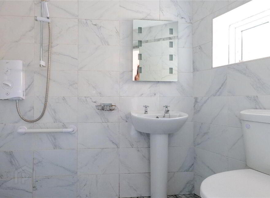 Bradmur, 5 Nile Lodge, Salthill Road Lower, Salthill, H91YK6F
