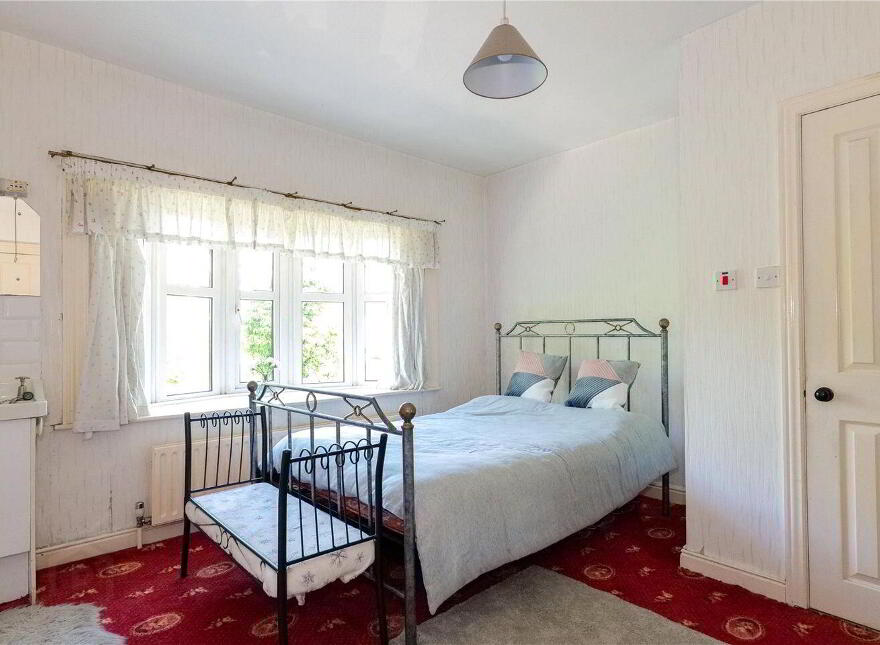 Bradmur, 5 Nile Lodge, Salthill Road Lower, Salthill, H91YK6F
