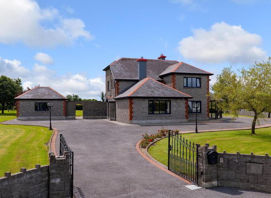School Road, Carnmore, Clennascaul, H91W8N3