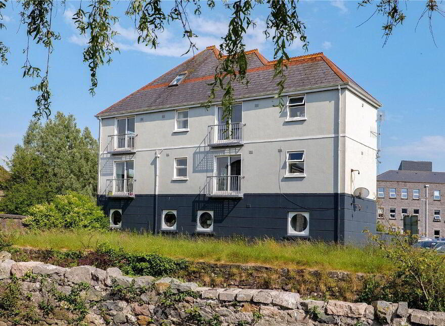 2 Madeira Island House, Mill Street, Galway City Centre, H91VP71