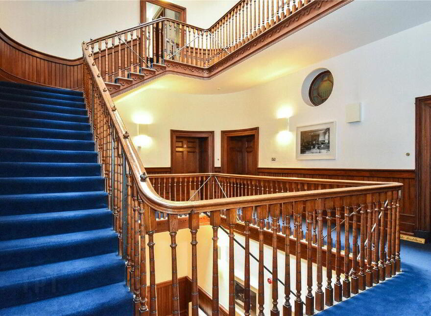 8 Mount Eaton House, Taylors Hill Road, Taylor's Hill, H91RY84