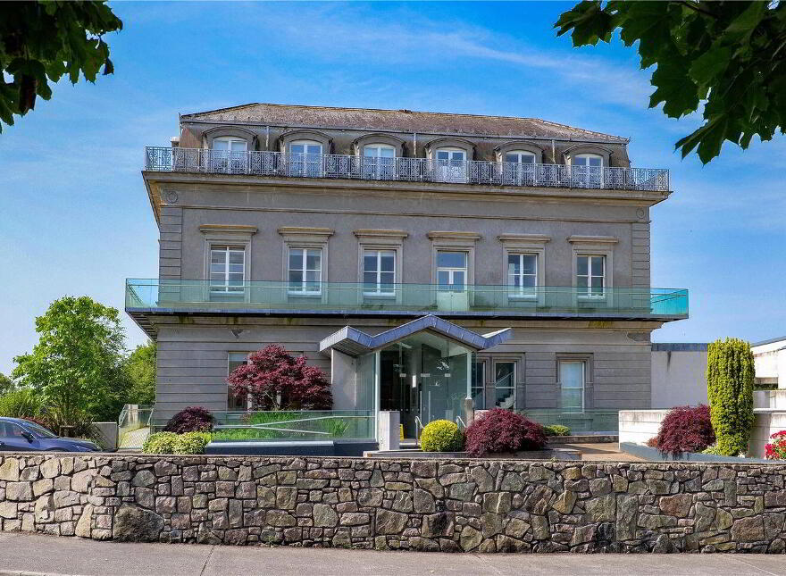 8 Mount Eaton House, Taylors Hill Road, Taylor's Hill, H91RY84