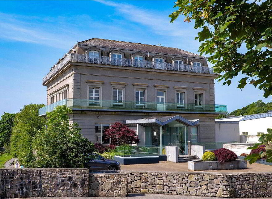 8 Mount Eaton House, Taylors Hill Road, Taylor's Hill, H91RY84