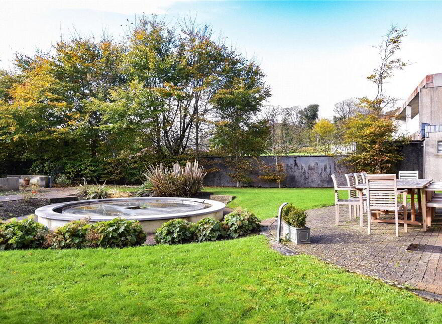 8 Mount Eaton House, Taylors Hill Road, Taylor's Hill, H91RY84