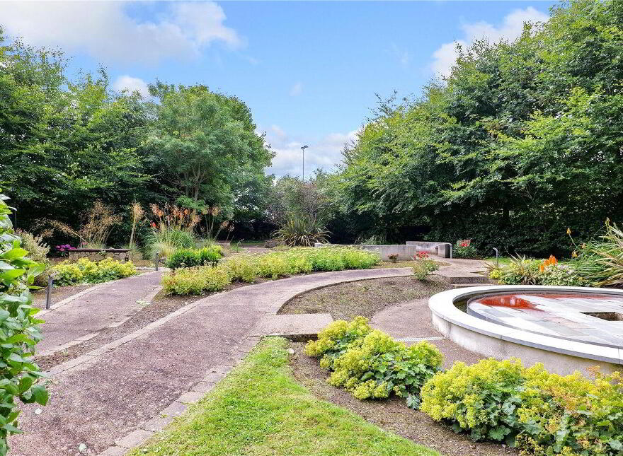 8 Mount Eaton House, Taylors Hill Road, Taylor's Hill, H91RY84