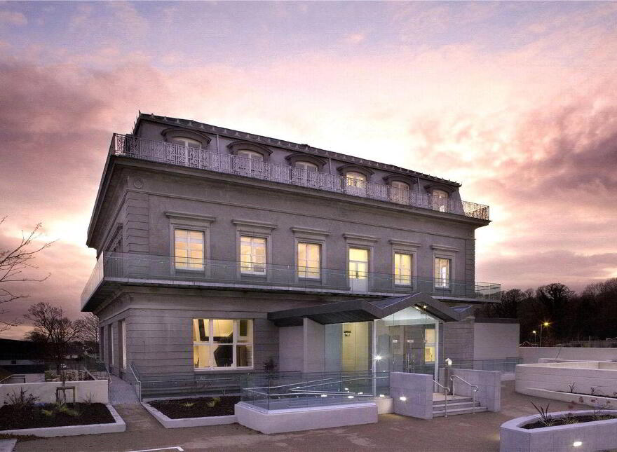 8 Mount Eaton House, Taylors Hill Road, Taylor's Hill, H91RY84