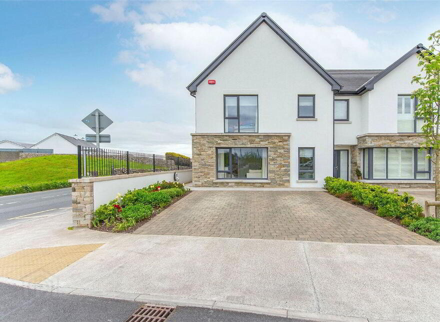 1 Sli Na Craoibhe, Clybaun Road, Knocknacarra, H9171X9