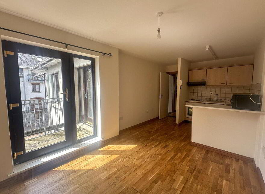 6 Lane House, Cross Street Upper, Galway City Centre, H91HV22