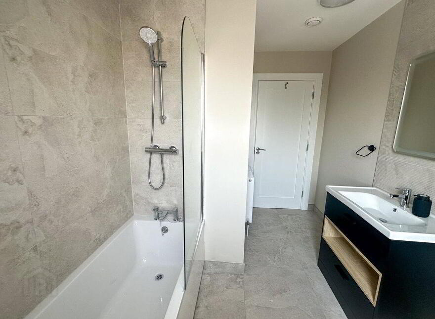 8 An Cheapach Liath, Cosmona, Ardnadoman, H62N201