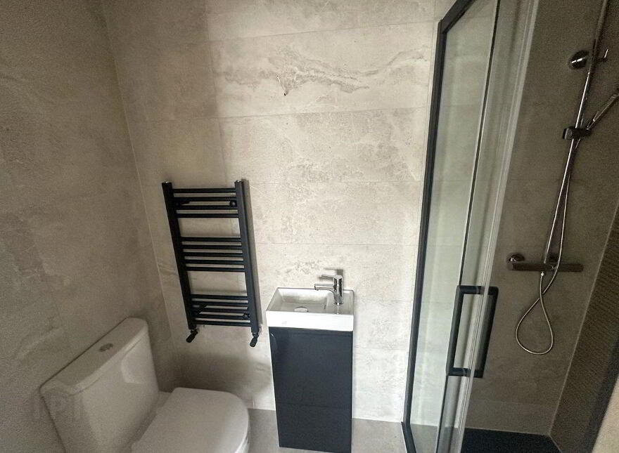 8 An Cheapach Liath, Cosmona, Ardnadoman, H62N201