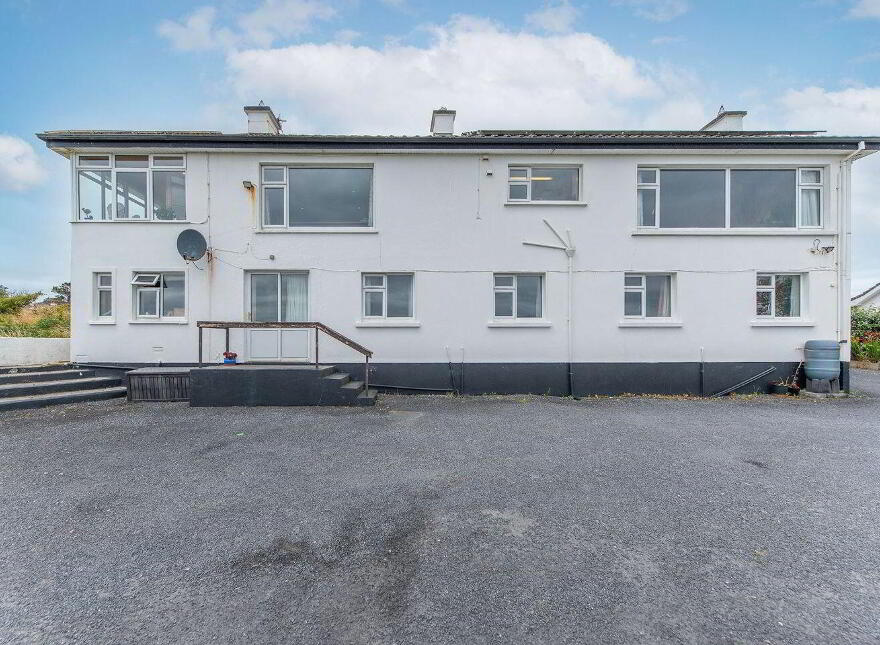 Duirling Bán, New Village, Barna, H91YHT0