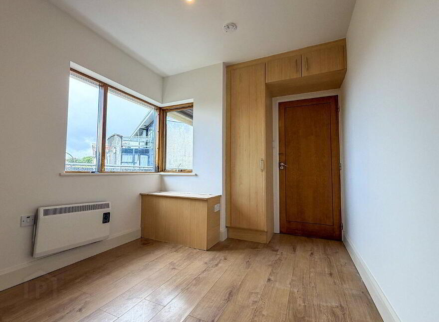 33 Crescent Court, Father Griffin Road, Galway City Centre, H91Y205