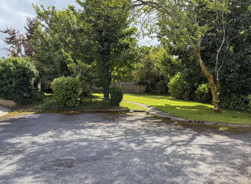 2 Martello Court, 75 Upper Newcastle Road, Newcastle, H91FD88