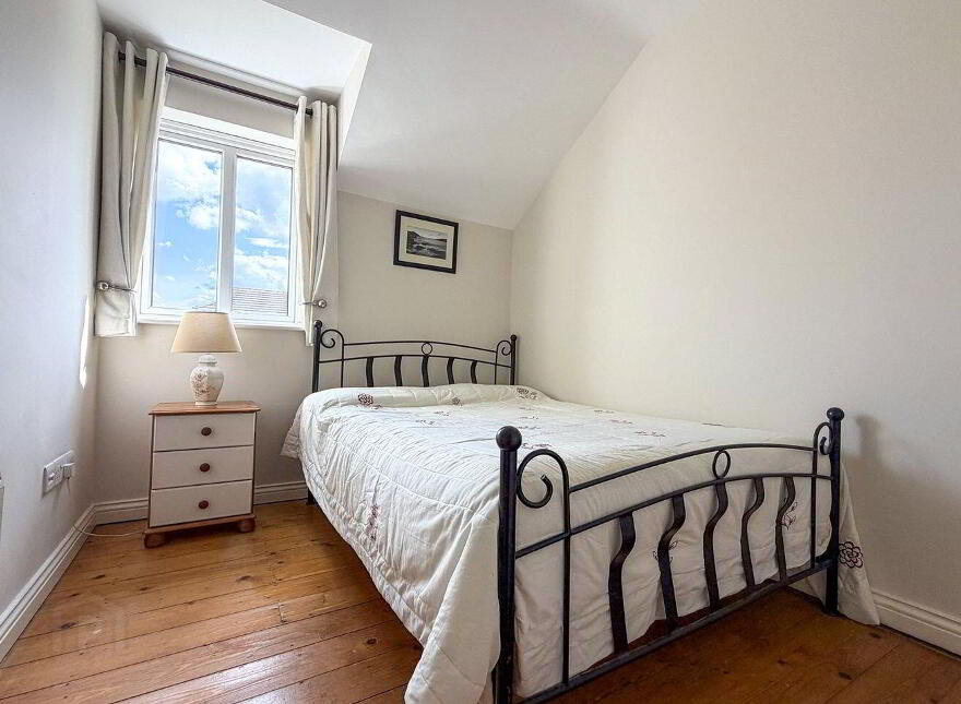 19 Gleann Noinin, College Road, Galway City Centre, H91K383