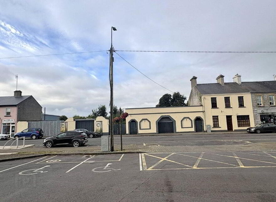 The Square, Mountbellew, Mountbellew, H53HR97