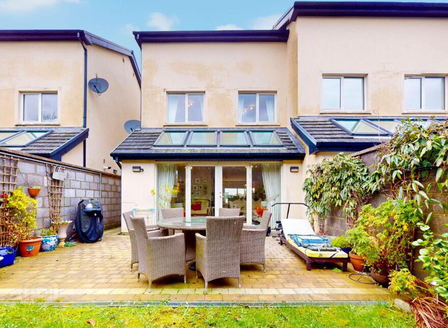 4 Sheil's Court, Main Street, Rathcoole, Rathcoole, D24X542