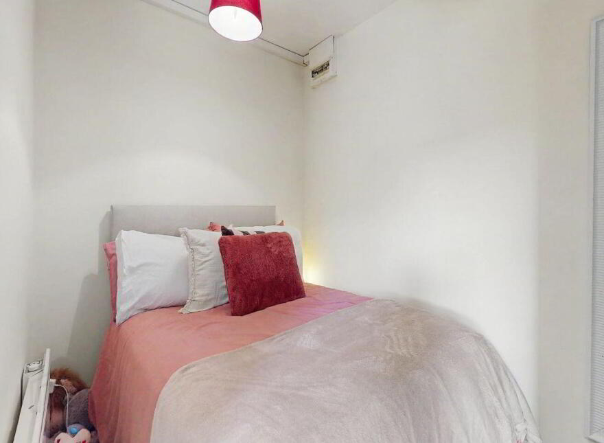2 Bridge House, (, 4 Apartments Commercial) Main Street, Celbridge, W23FW9H