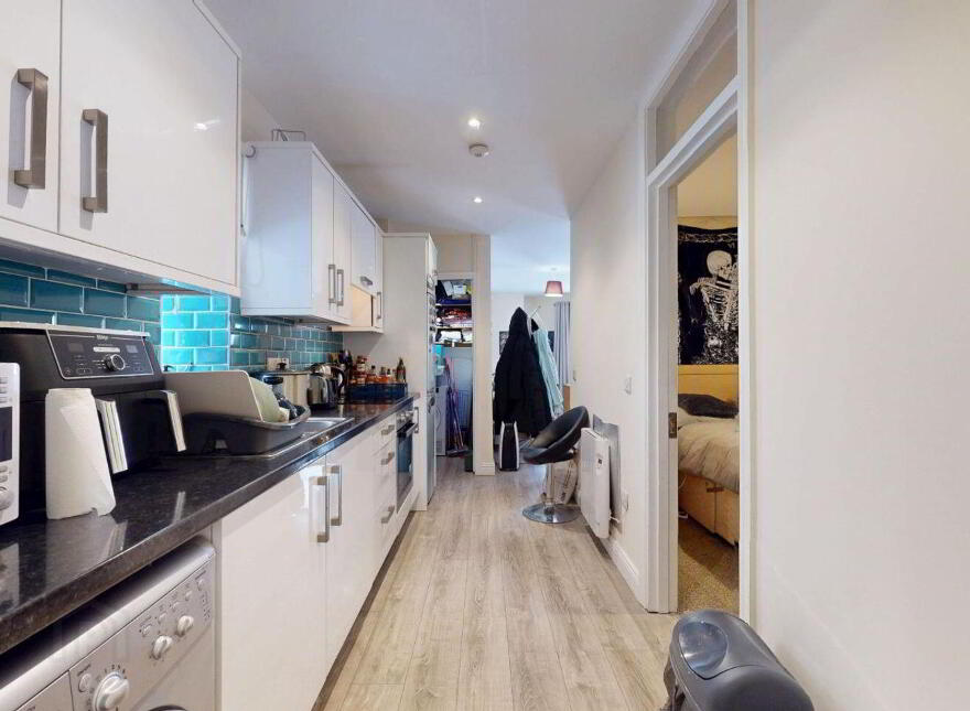 2 Bridge House, (, 4 Apartments Commercial) Main Street, Celbridge, W23FW9H