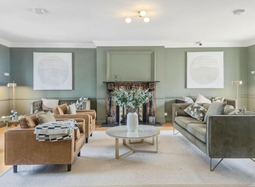Apartment 179 The Berkeley Block Pembroke Square, Grand Canal Street, Dublin 4, D04XT38
