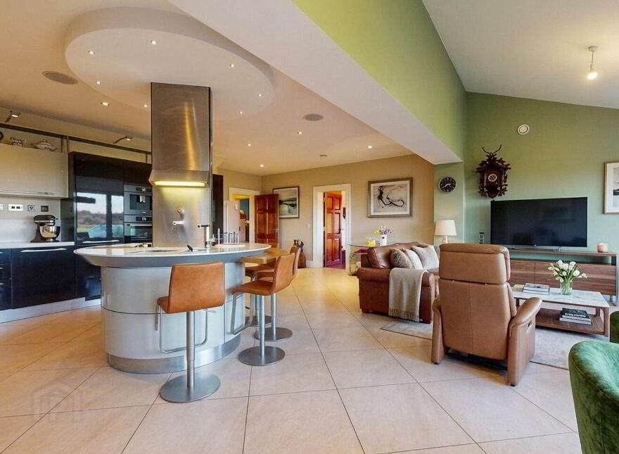 Tuckmilltown, (, Large Home On 3.7 Acres), Straffan, W23DK70