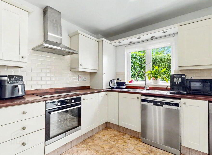 24 Cluain Cairn, Station Road, Carrigtwohill, T45X046