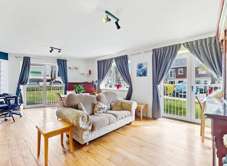 111 Grianan Fidh, Aiken's Village, Stepaside, Stepaside, D18YR29