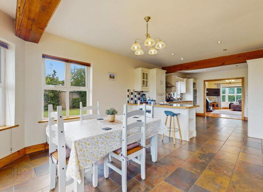 212 Mullantine, Rathangan, R51E688