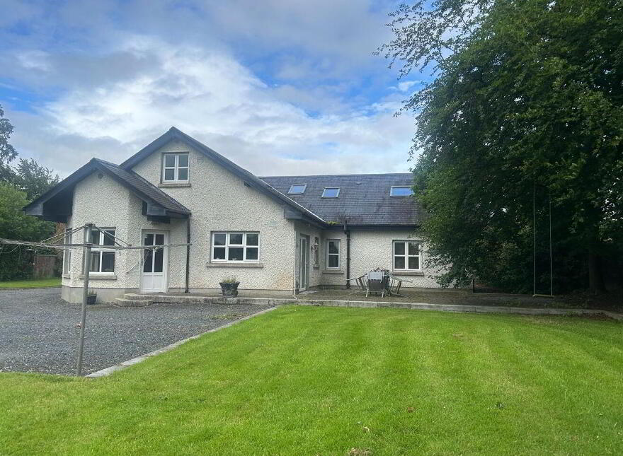 212 Mullantine, Rathangan, R51E688