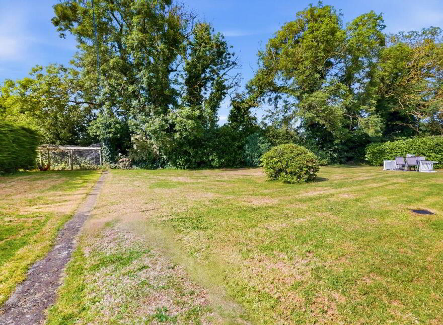 Kilmartin, Hollystown, D15F8DA