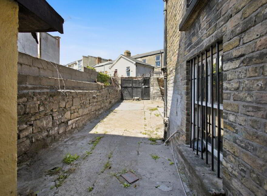 73 Amiens Street, Dublin 1, D01W6V4