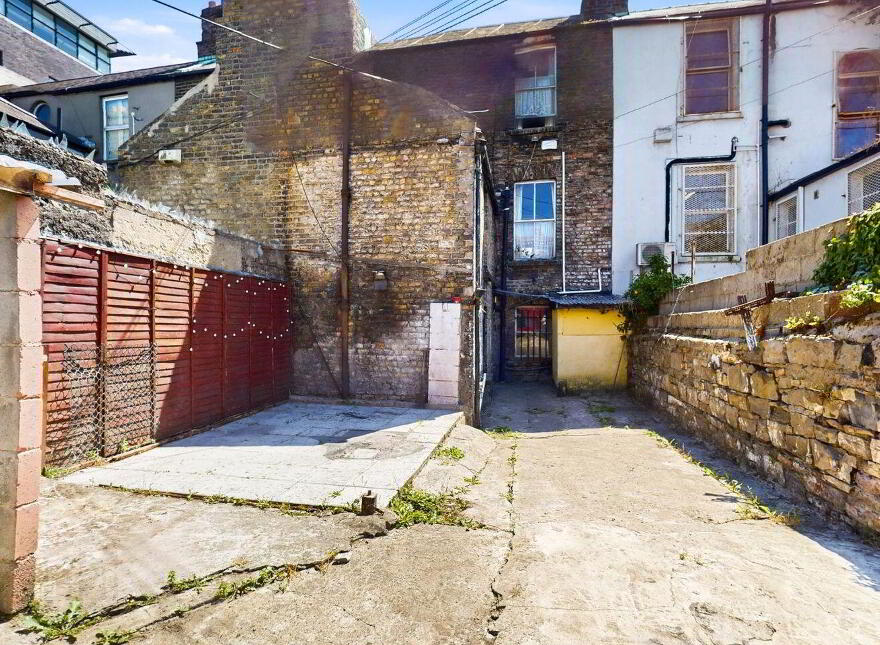73 Amiens Street, Dublin 1, D01W6V4