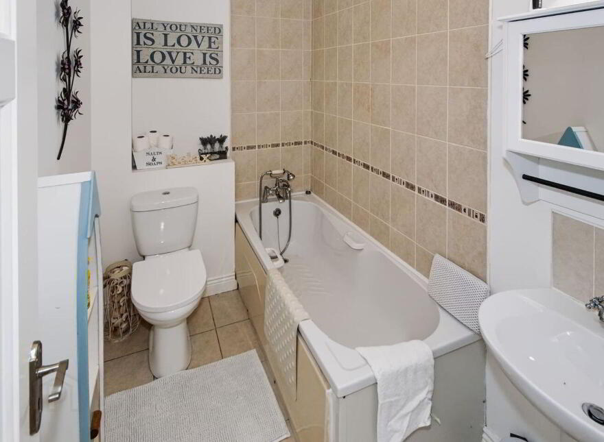 71 Springvale, Tubbercurry, F91F6T4