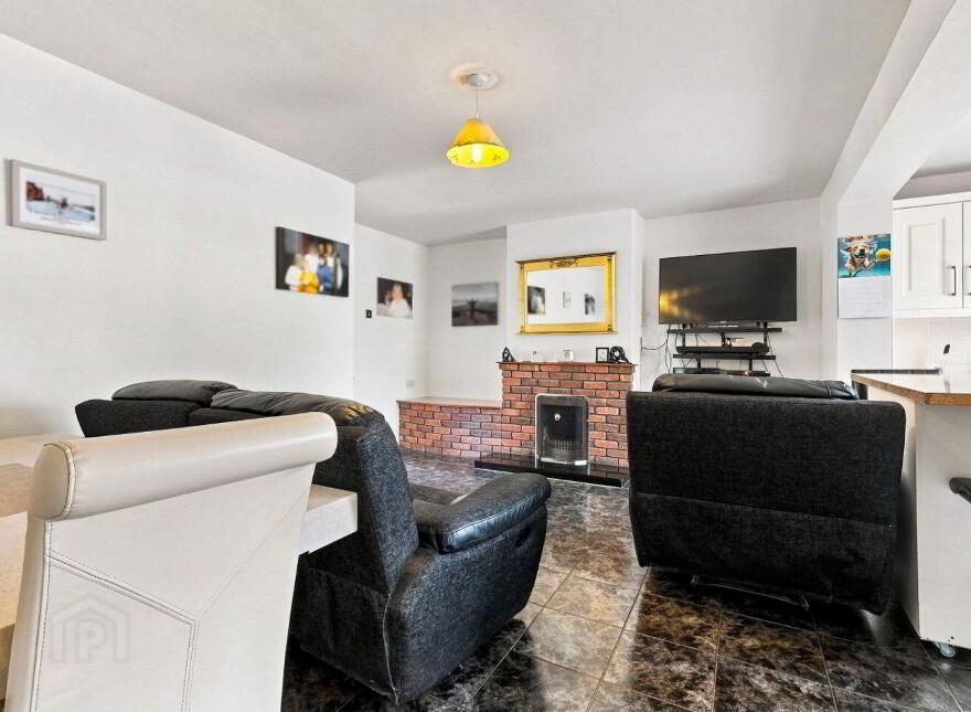 107 Buttercup Park, Dublin 17, D17KN61