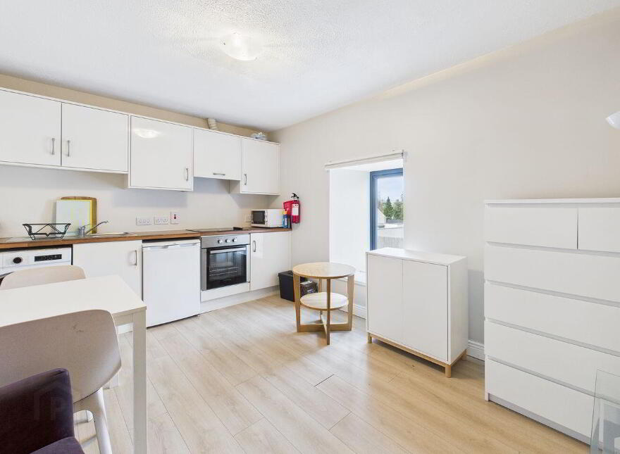 1 Rossmore House, Main Street, Lanesborough, N39TK71