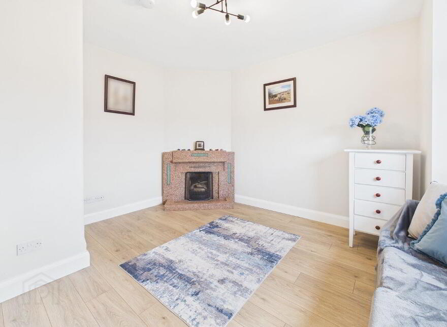 7 Bower Villas, Castlemaine Street, Athlone, N37W265