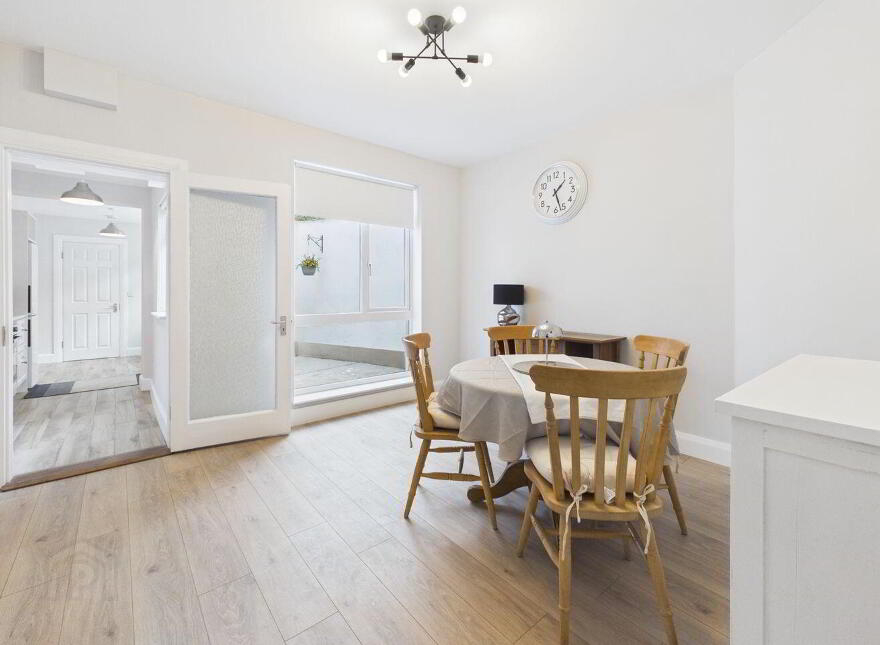 7 Bower Villas, Castlemaine Street, Athlone, N37W265