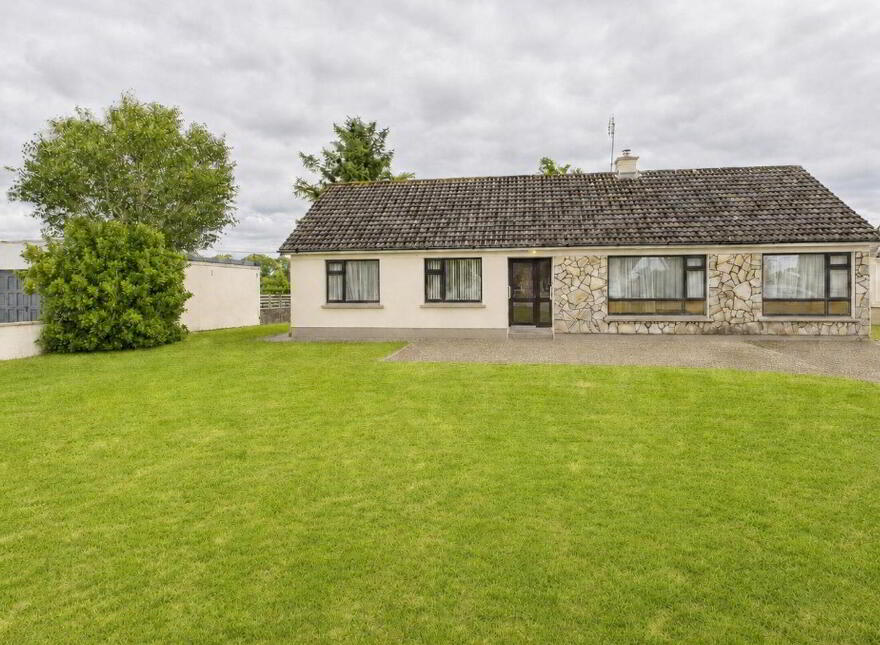 8 Oakmill Drive, Derrymullan, Ballinasloe, H53XA89