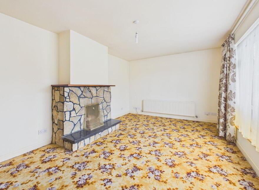 8 Oakmill Drive, Derrymullan, Ballinasloe, H53XA89