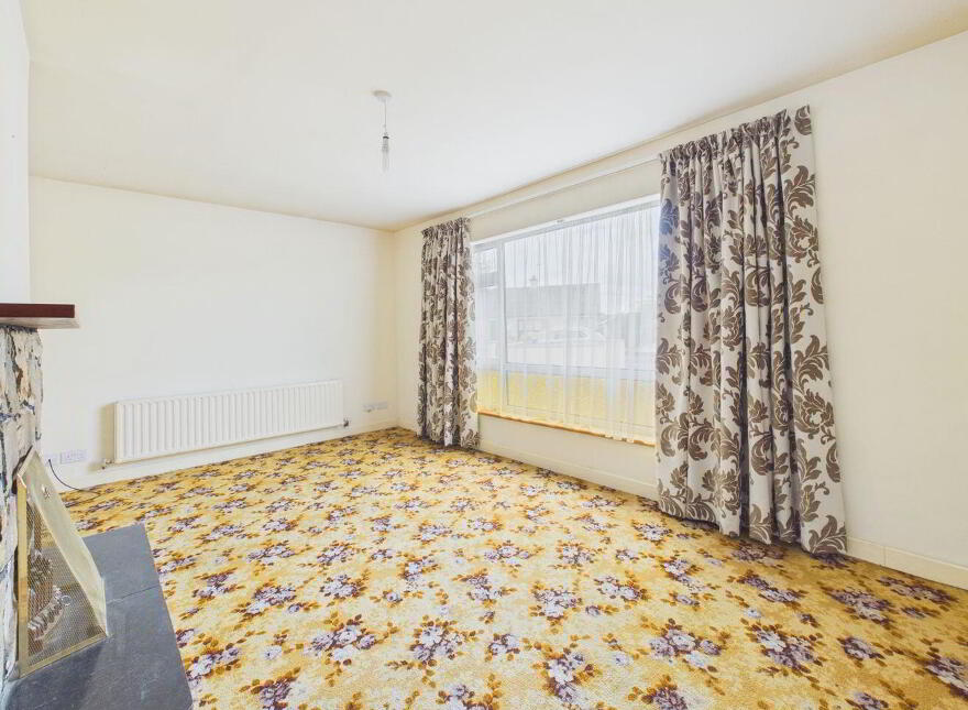 8 Oakmill Drive, Derrymullan, Ballinasloe, H53XA89