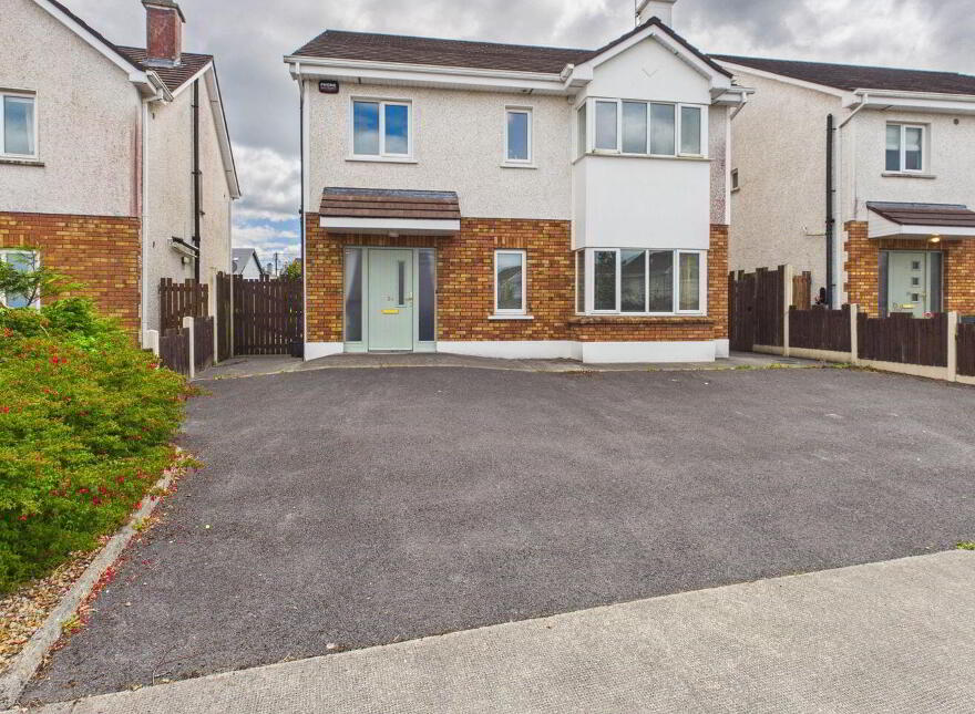 34 Garbally Oaks, Ballinasloe, H53NP82
